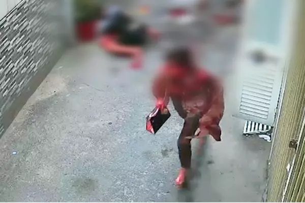 Cô gái 17 tuổi bị người yêu cắt cổ