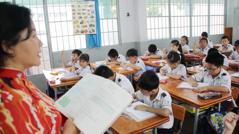 Phụ huynh cần làm gì khi con bị thầy cô giáo đánh và phạt? 2 Có thể cho điểm từ lớp 4, 5 | Giáo dục | Thanh Niên