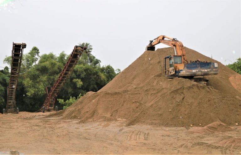 cần sửa luật để trị cát tặc - luật sư giỏi và uy tin tại Bình Dương