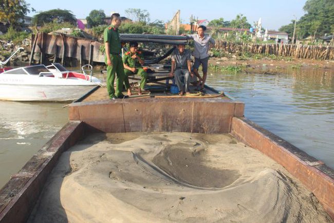 Sửa luật để trị cát tặc 1 Sửa luật để trị cát tặc